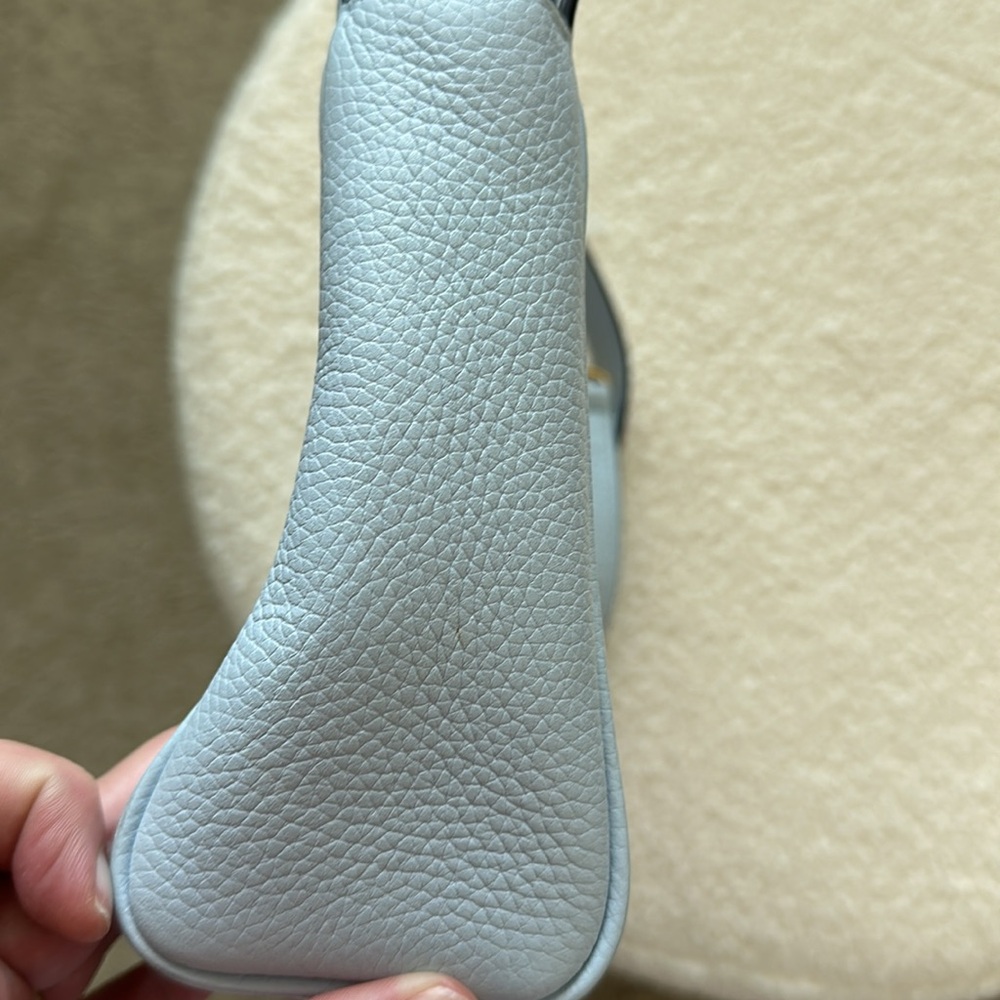 Tory Burch baby blue crossbody - Picture 4 of 12